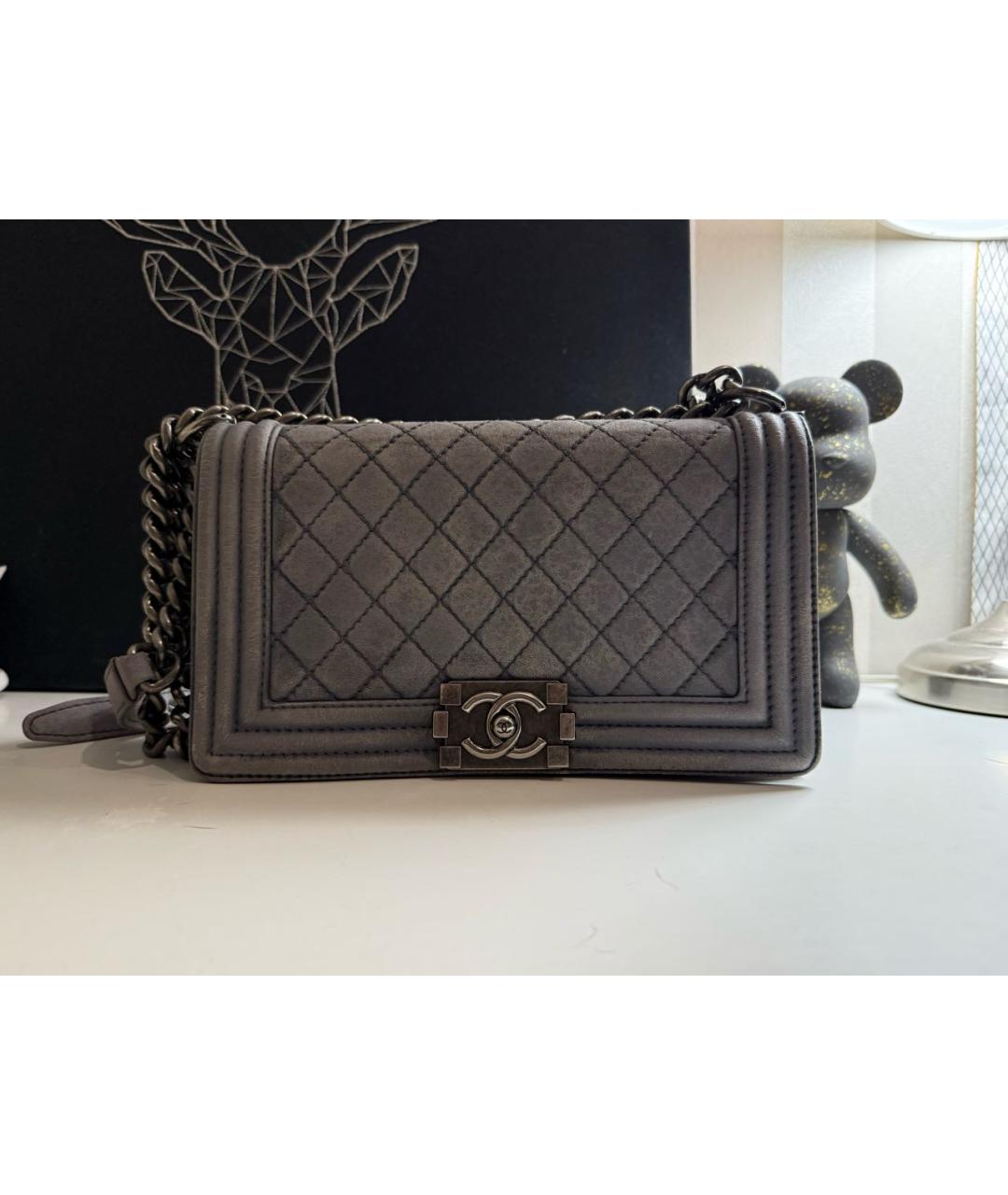 CHANEL Серая кожаная сумка через плечо, фото 2