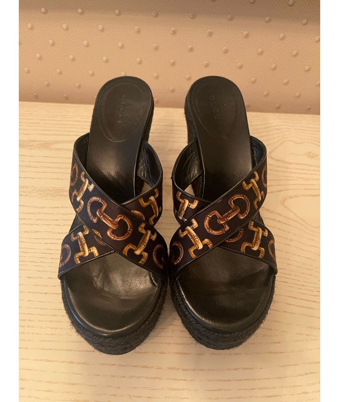 GUCCI Черные босоножки, фото 2