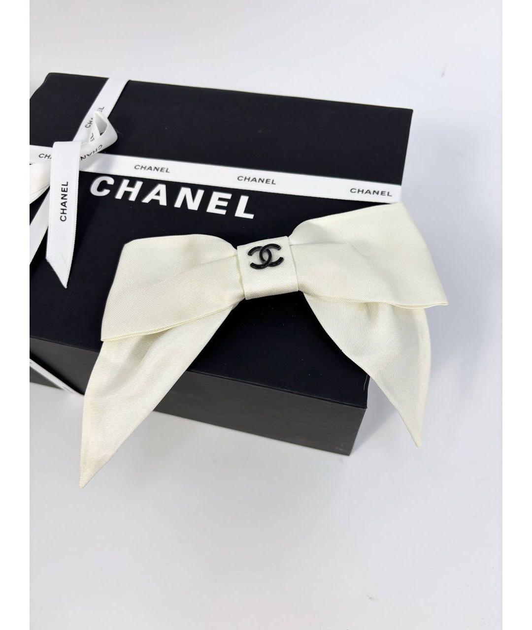 CHANEL Белая заколка, фото 4