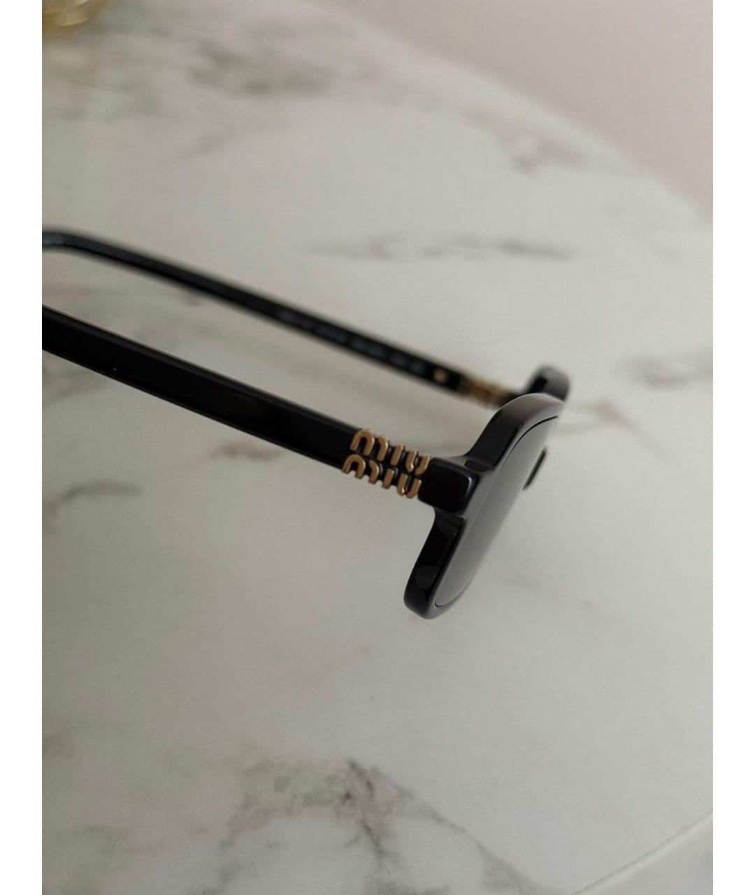 MIU MIU Черные пластиковые солнцезащитные очки, фото 3