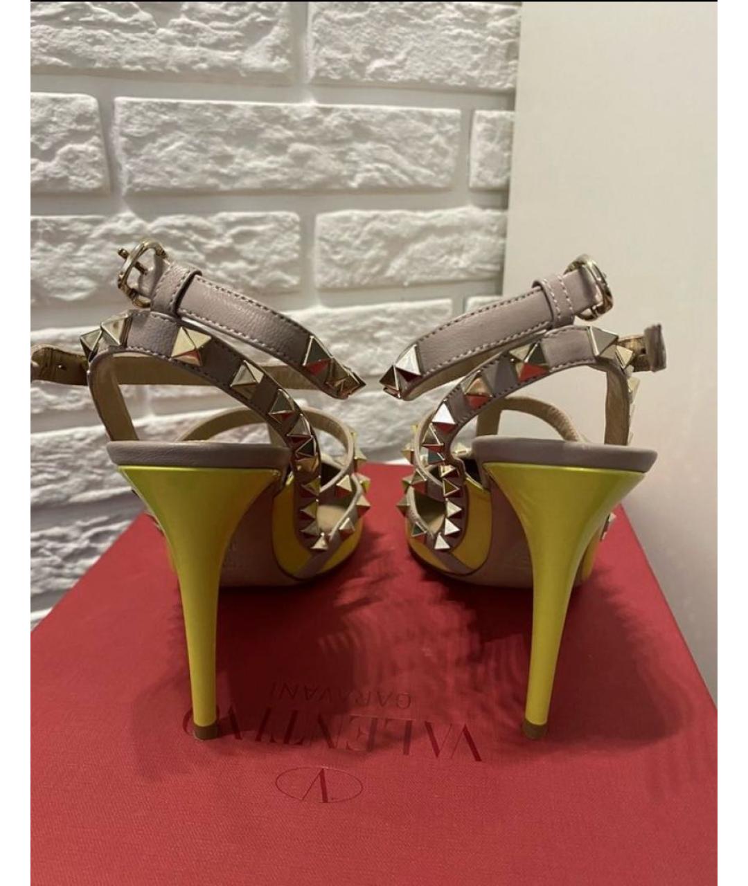 VALENTINO Желтые туфли из лакированной кожи, фото 4