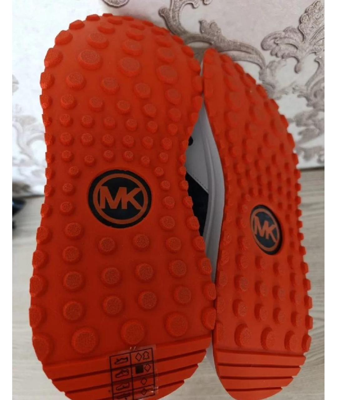 MICHAEL KORS Белые кожаные низкие кроссовки / кеды, фото 3