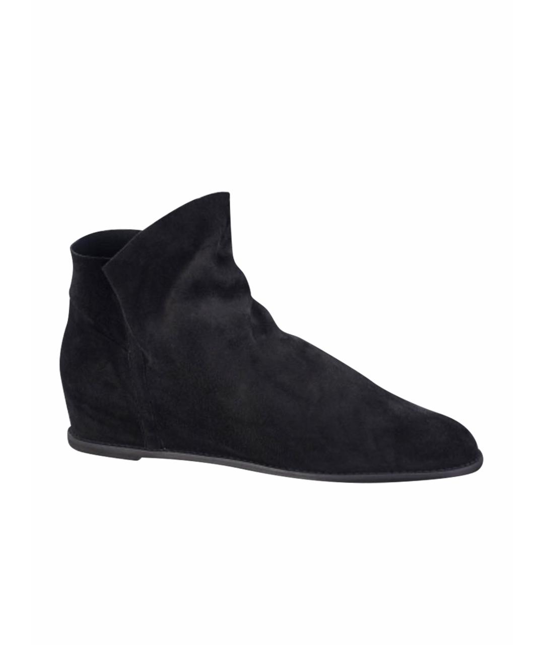 STUART WEITZMAN Черные замшевые ботинки, фото 1