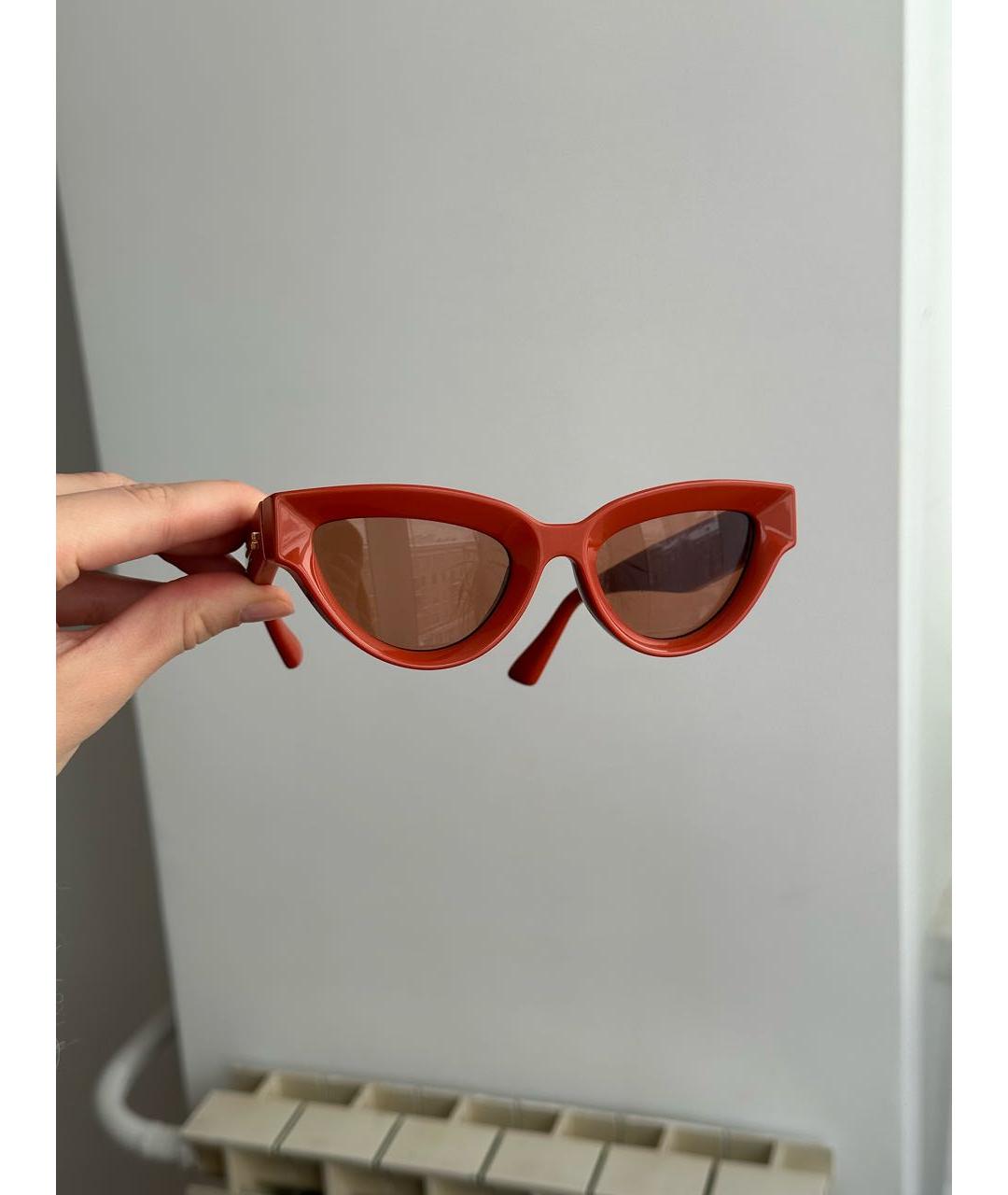 BOTTEGA VENETA Оранжевое пластиковые солнцезащитные очки, фото 2