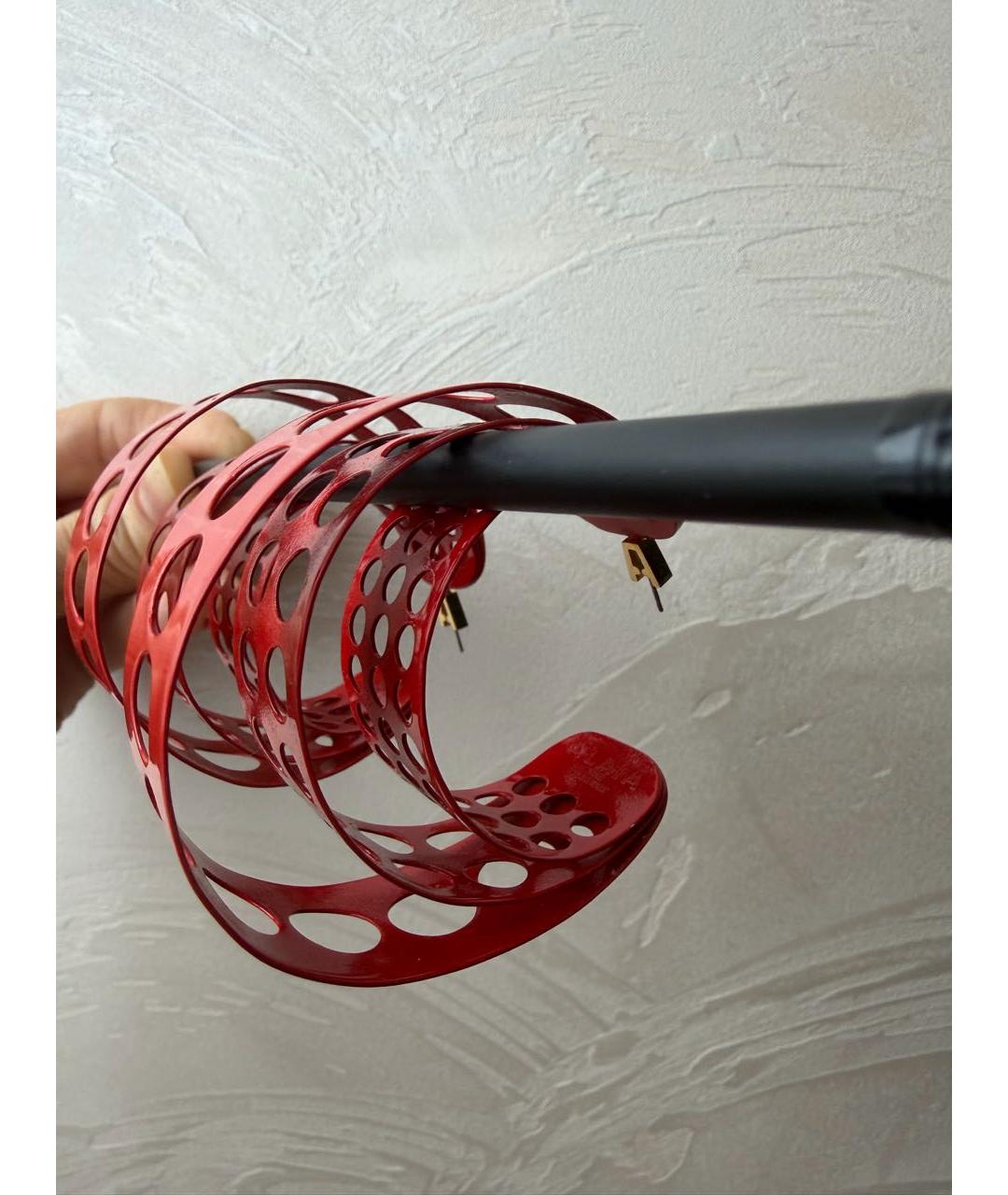ALAIA Красные металлические серьги, фото 5