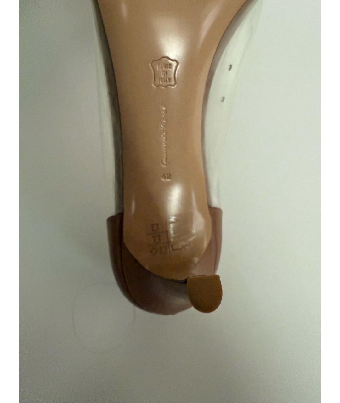 GIANVITO ROSSI Бежевые кожаные туфли, фото 5