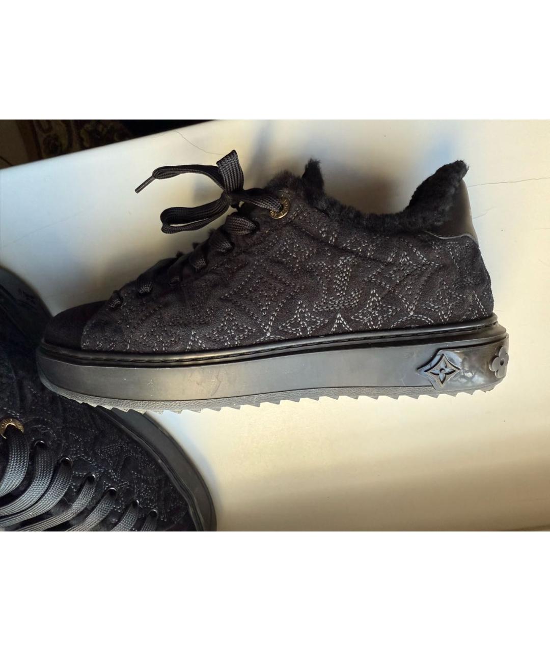 LOUIS VUITTON Черные замшевые кроссовки, фото 5