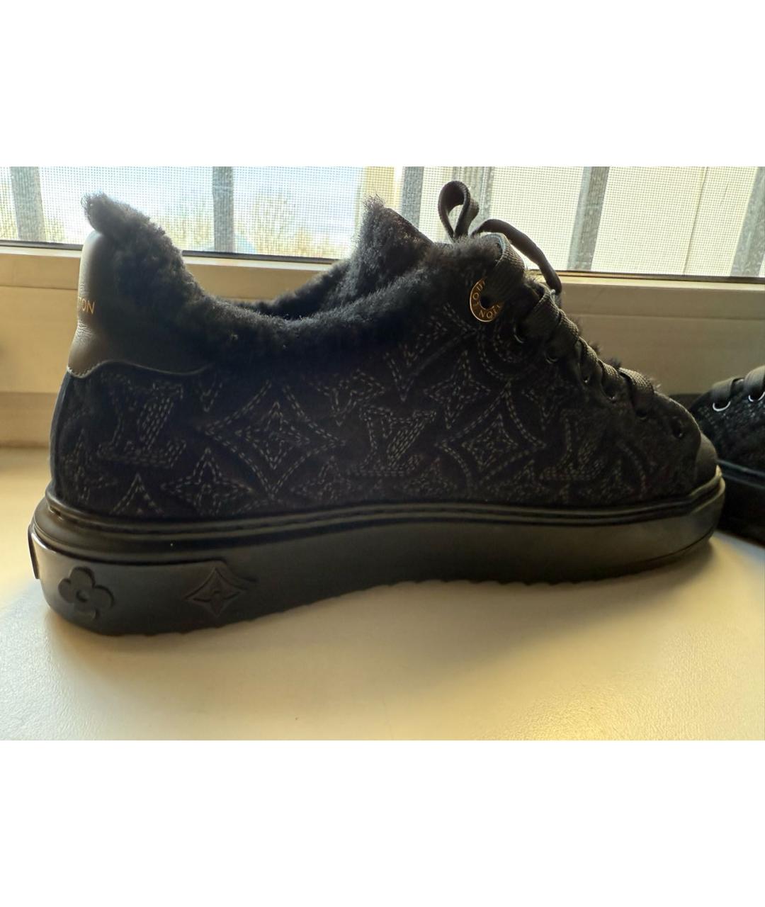 LOUIS VUITTON Черные замшевые кроссовки, фото 2