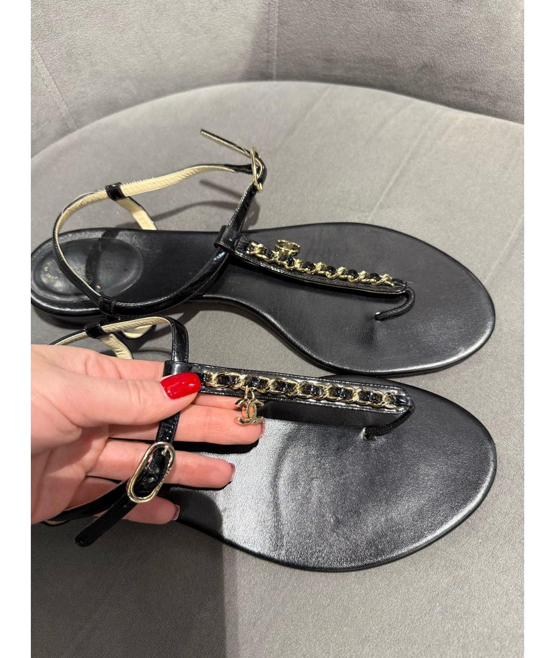 CHANEL Черные кожаные сандалии, фото 5