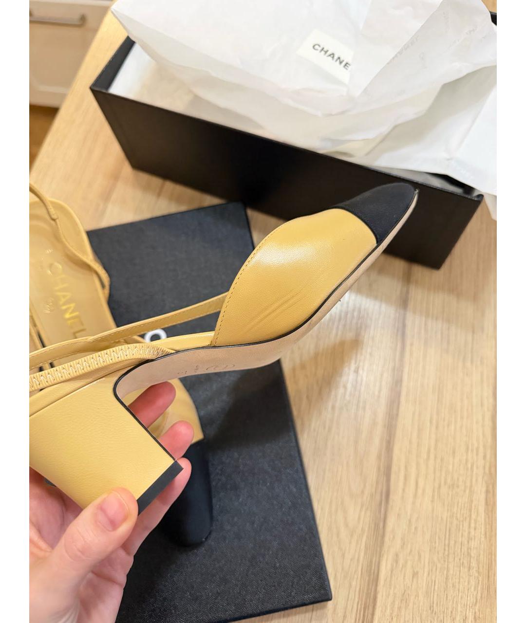 CHANEL Бежевые кожаные туфли, фото 3