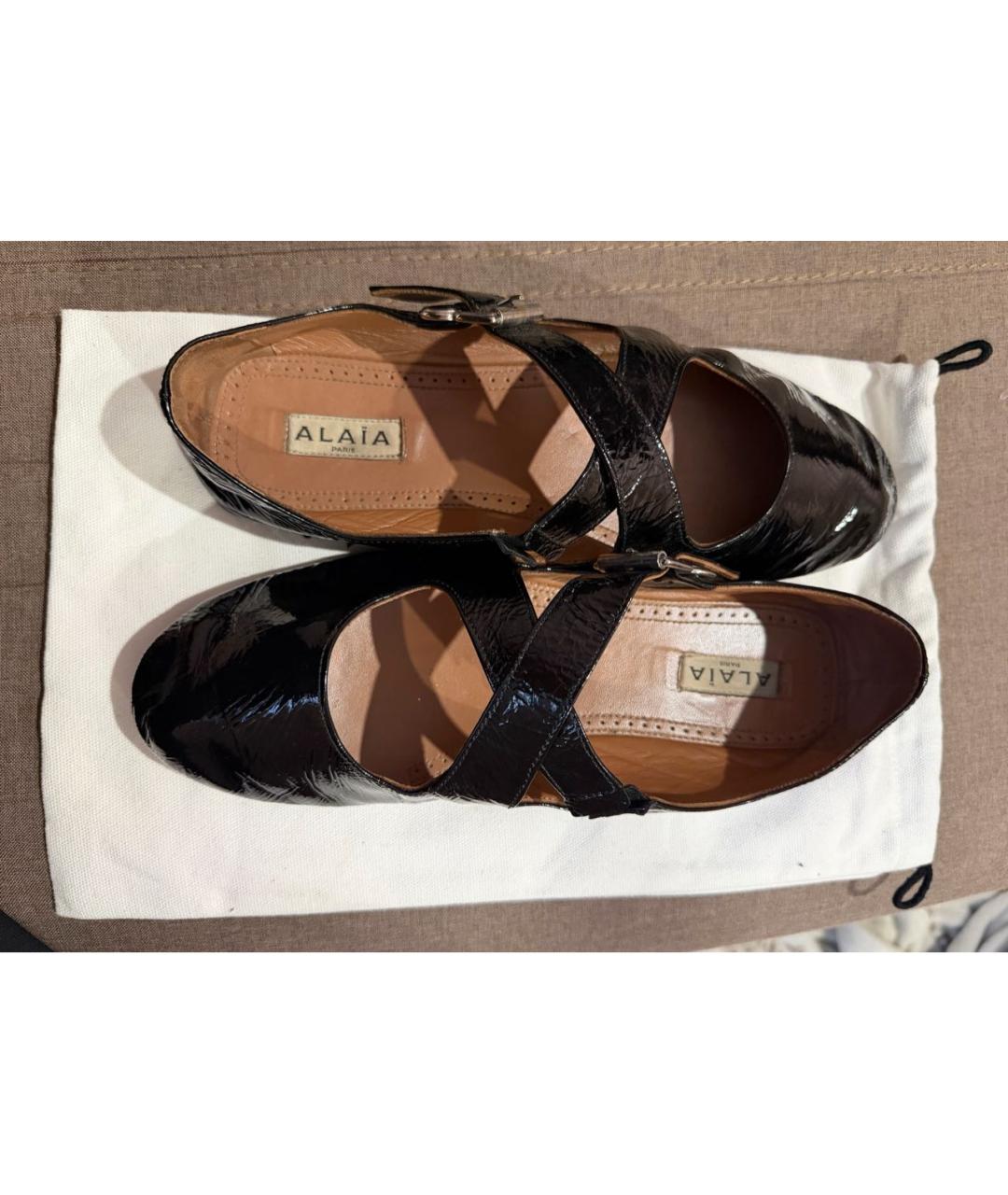 ALAIA Черные балетки из лакированной кожи, фото 3