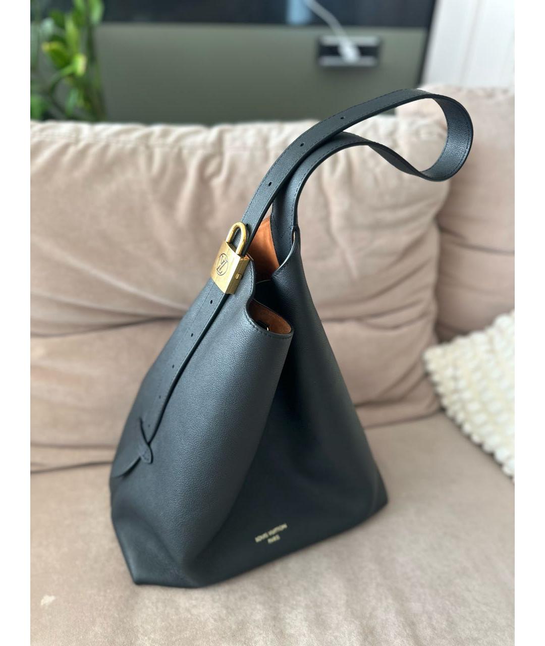 LOUIS VUITTON Черная кожаная сумка через плечо, фото 2