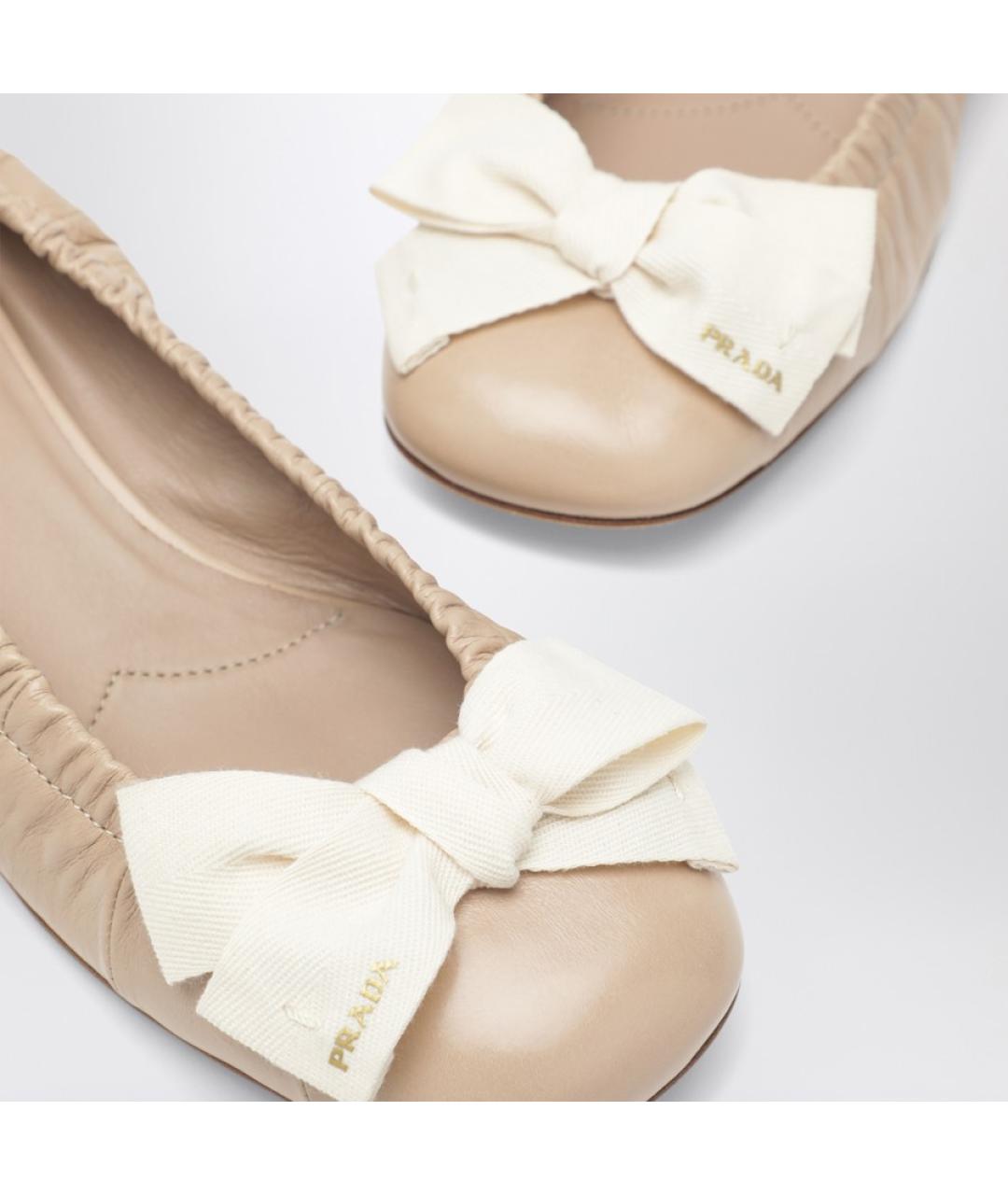 PRADA Бежевые кожаные балетки, фото 5