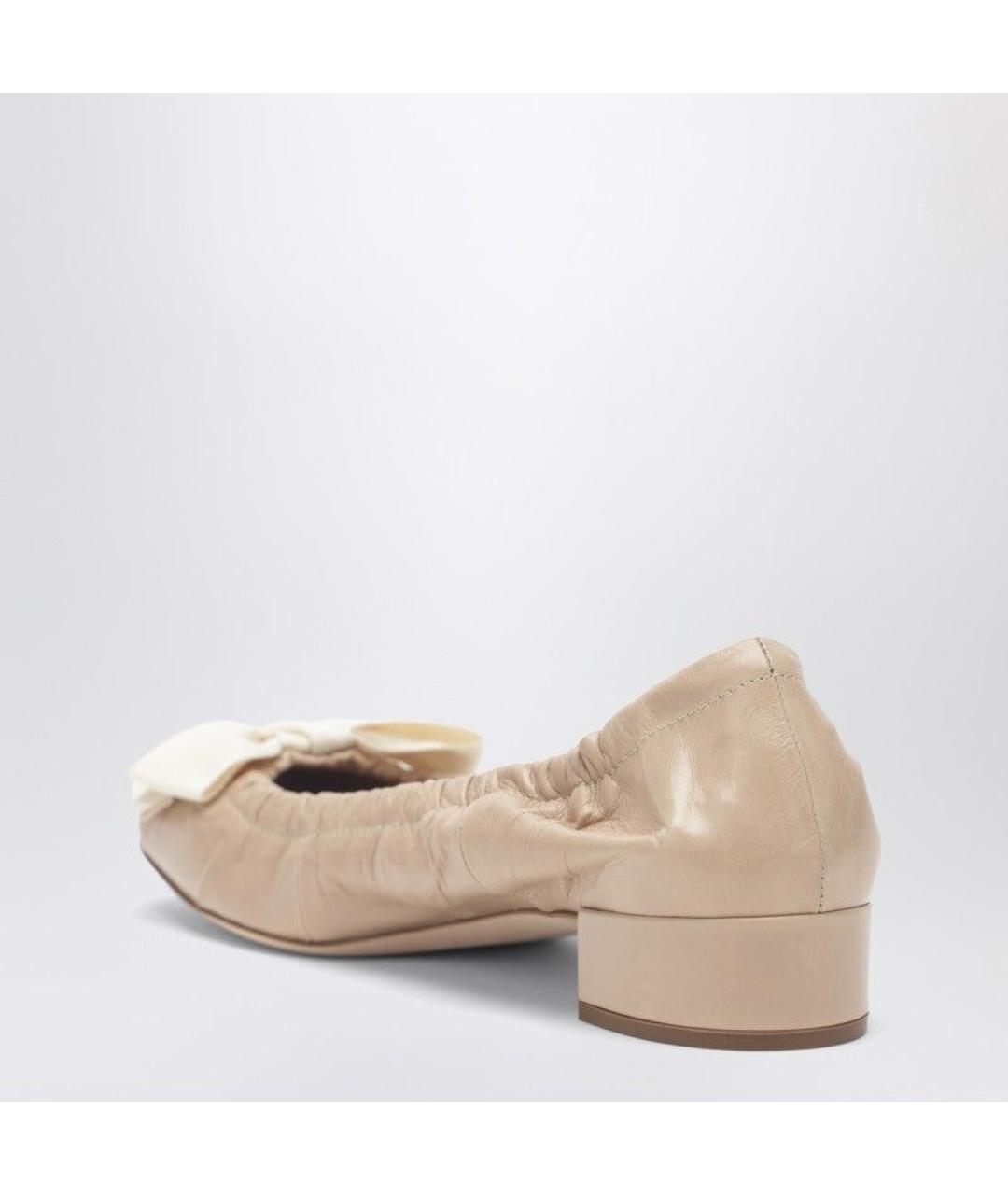 PRADA Бежевые кожаные балетки, фото 3