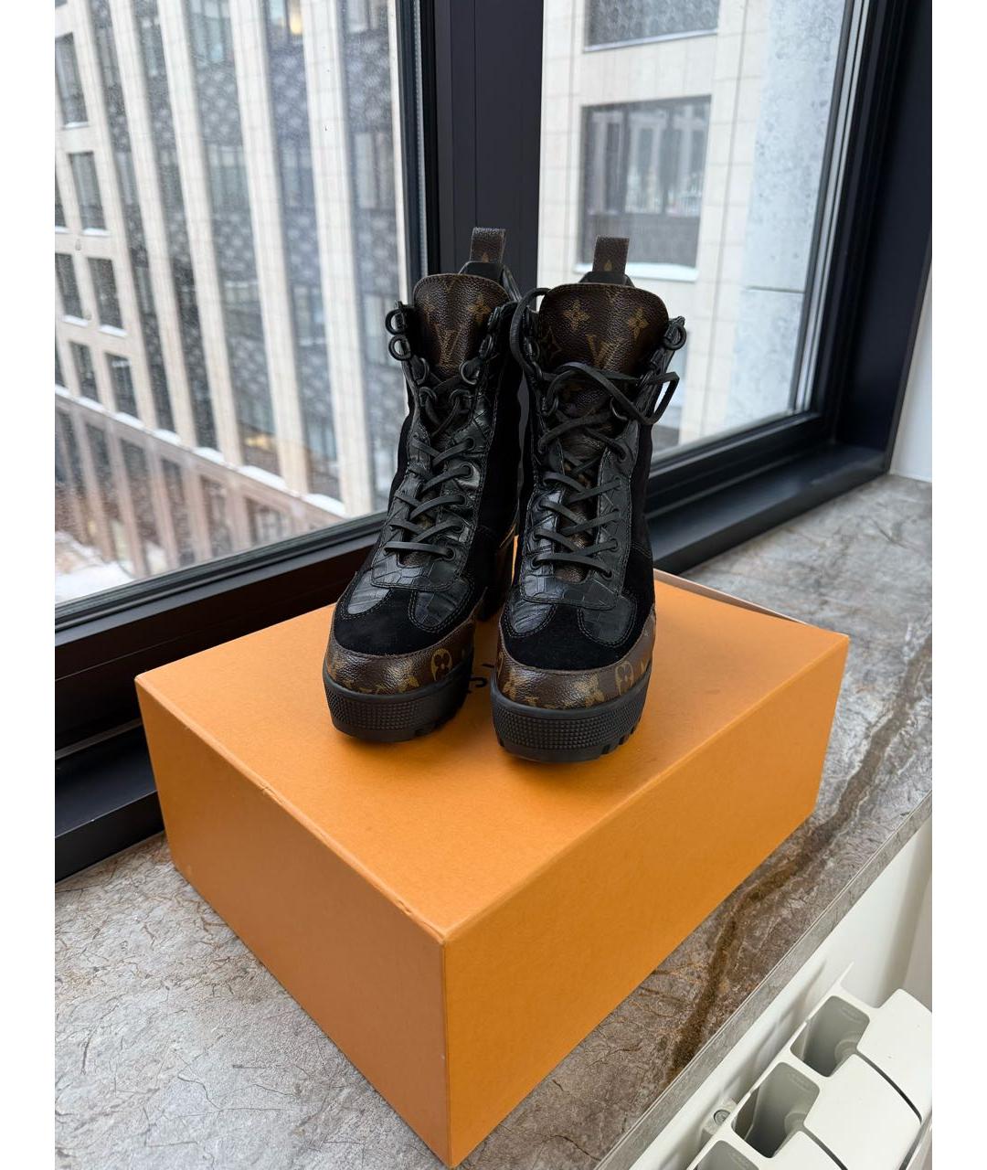 LOUIS VUITTON Черные замшевые ботинки, фото 2