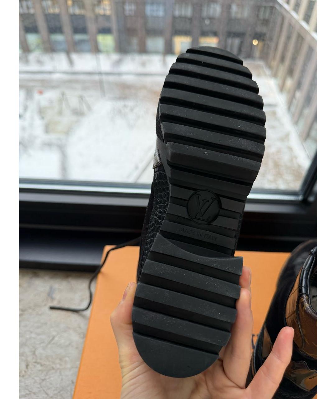 LOUIS VUITTON Черные замшевые ботинки, фото 5