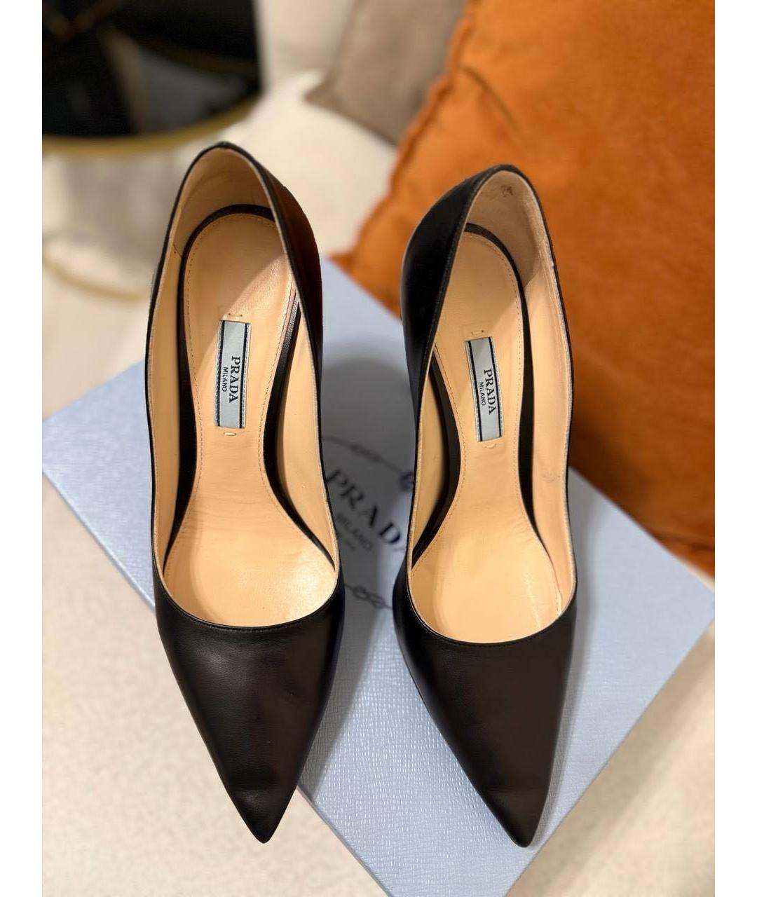 PRADA Черные кожаные лодочки на низком каблуке, фото 5