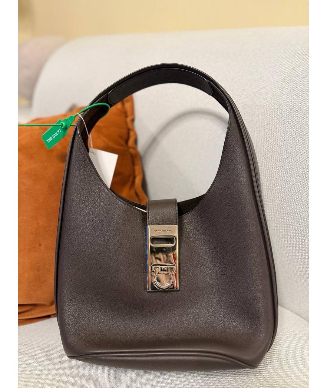 FERRAGAMO Коричневая кожаная сумка через плечо, фото 4