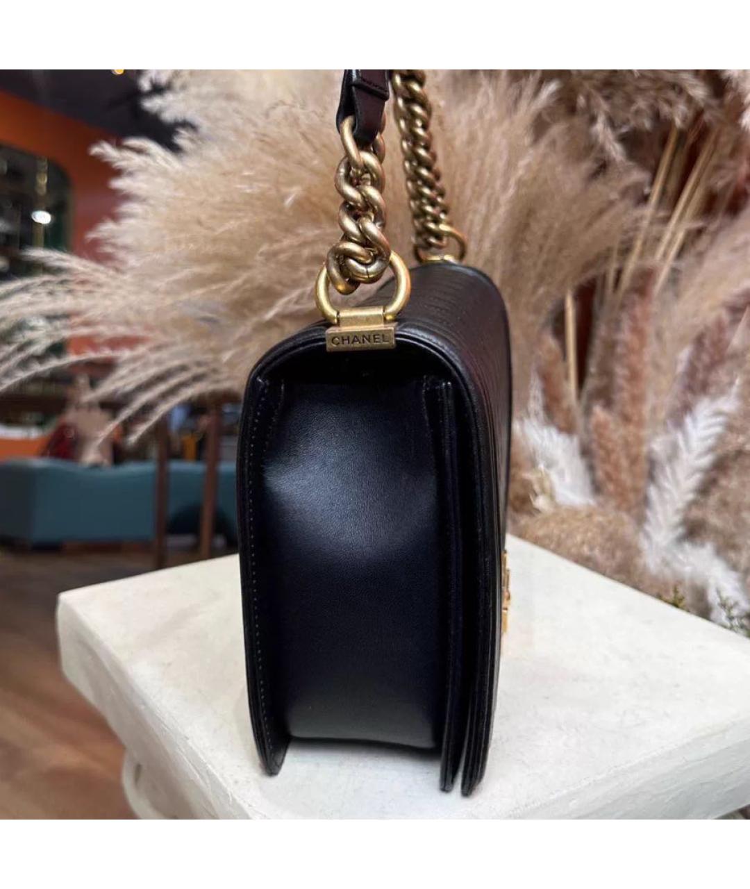 CHANEL Черная кожаная сумка через плечо, фото 2