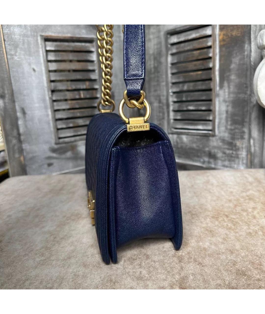 CHANEL Темно-синяя кожаная сумка через плечо, фото 3