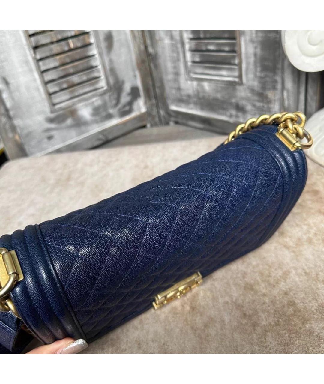 CHANEL Темно-синяя кожаная сумка через плечо, фото 6