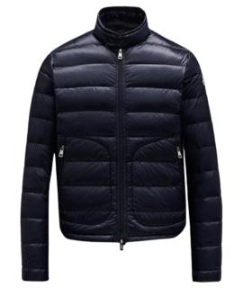 MONCLER Пуховик