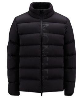 MONCLER Пуховик