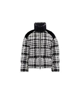 MONCLER Пуховик