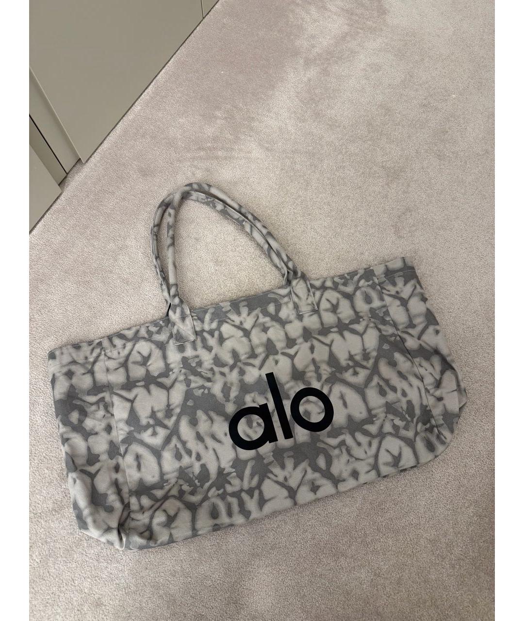 ALO YOGA Серая тканевая дорожная/спортивная сумка, фото 3