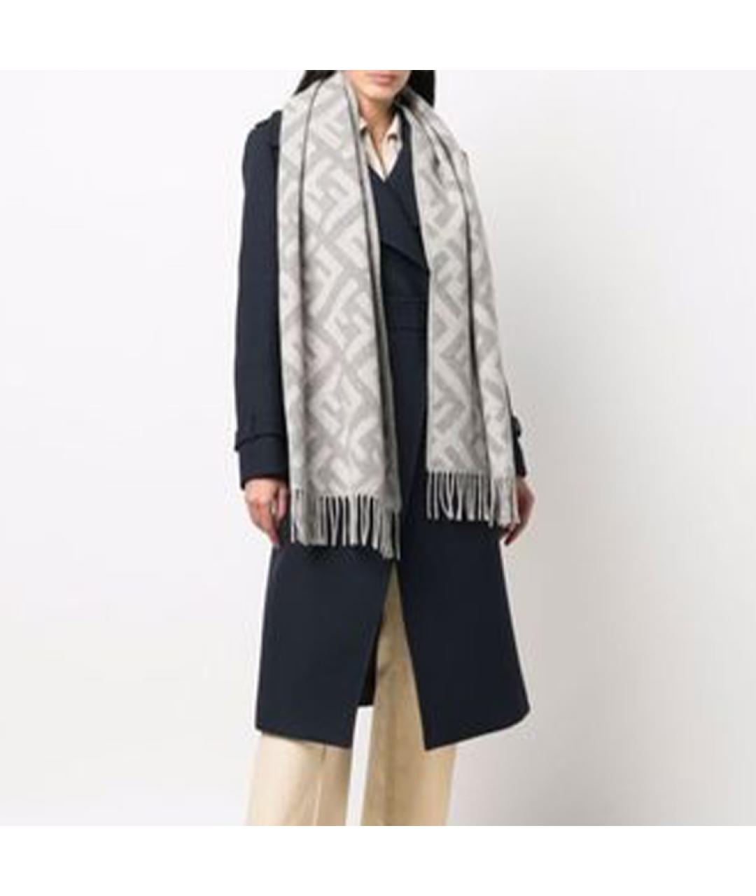 FENDI Серый шарф, фото 3