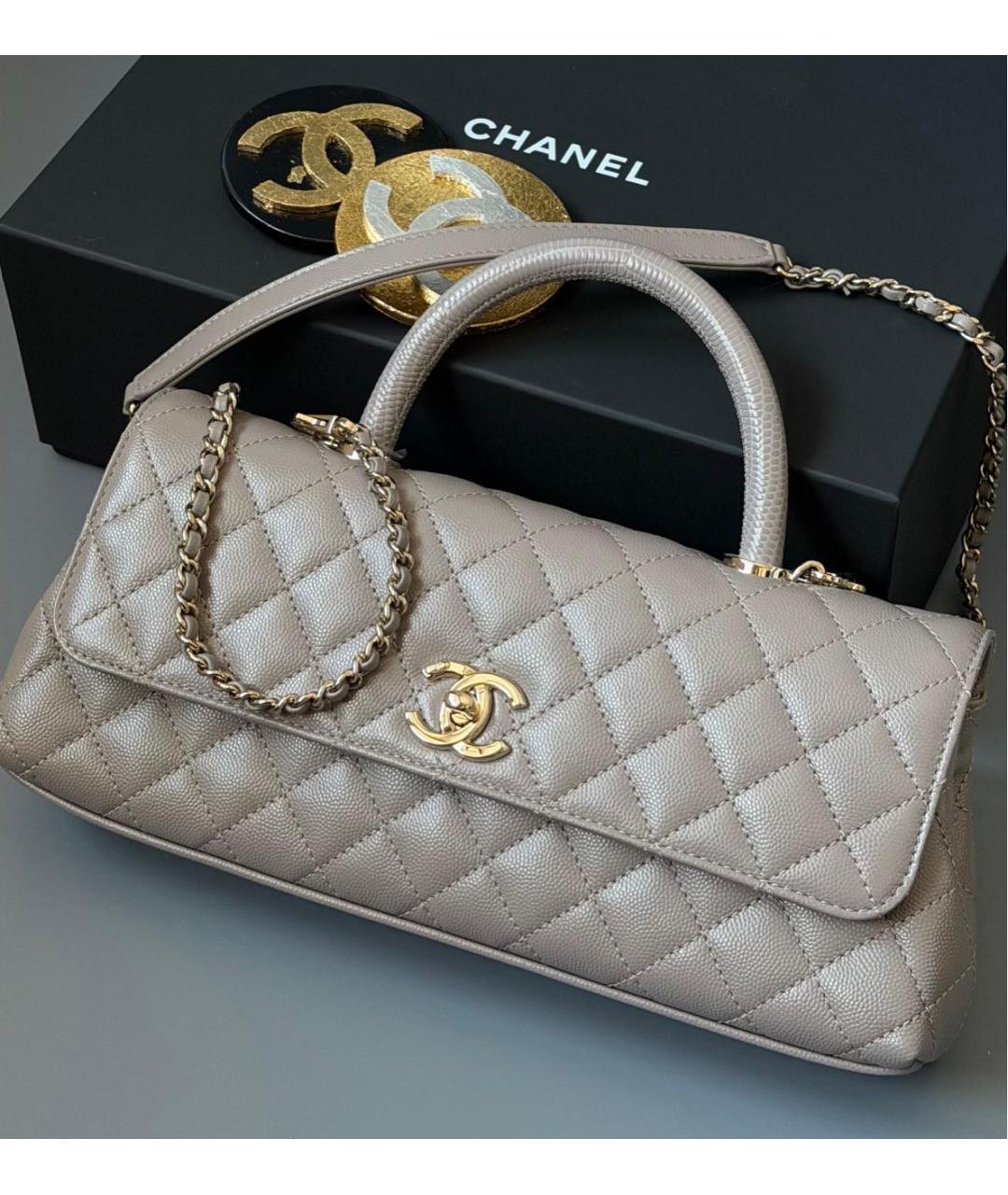 CHANEL Бежевая кожаная сумка с короткими ручками, фото 3