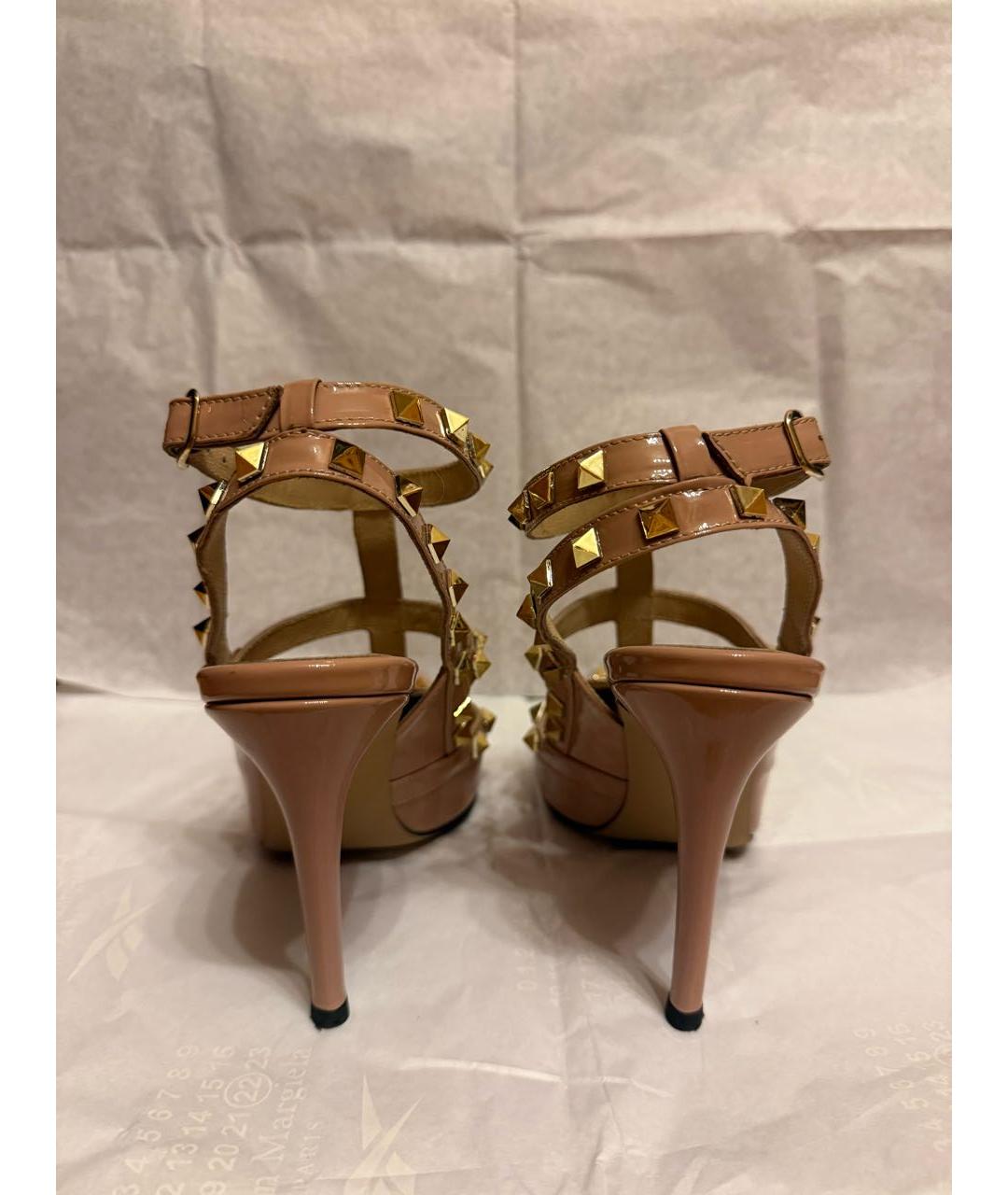 VALENTINO Бежевые туфли из лакированной кожи, фото 4