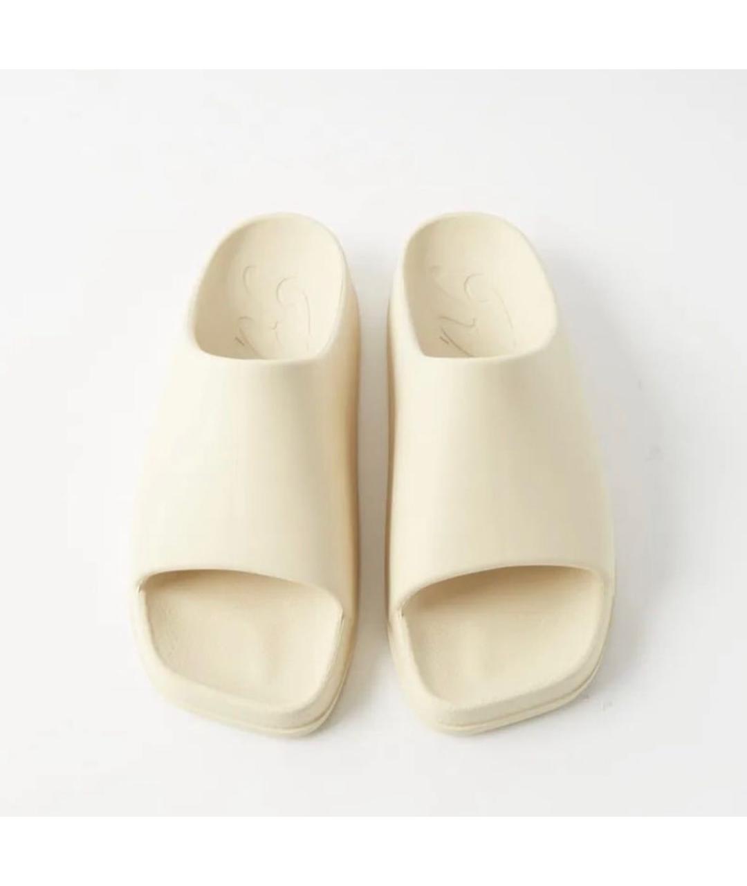 KHAITE Бежевые резиновые шлепанцы, фото 2