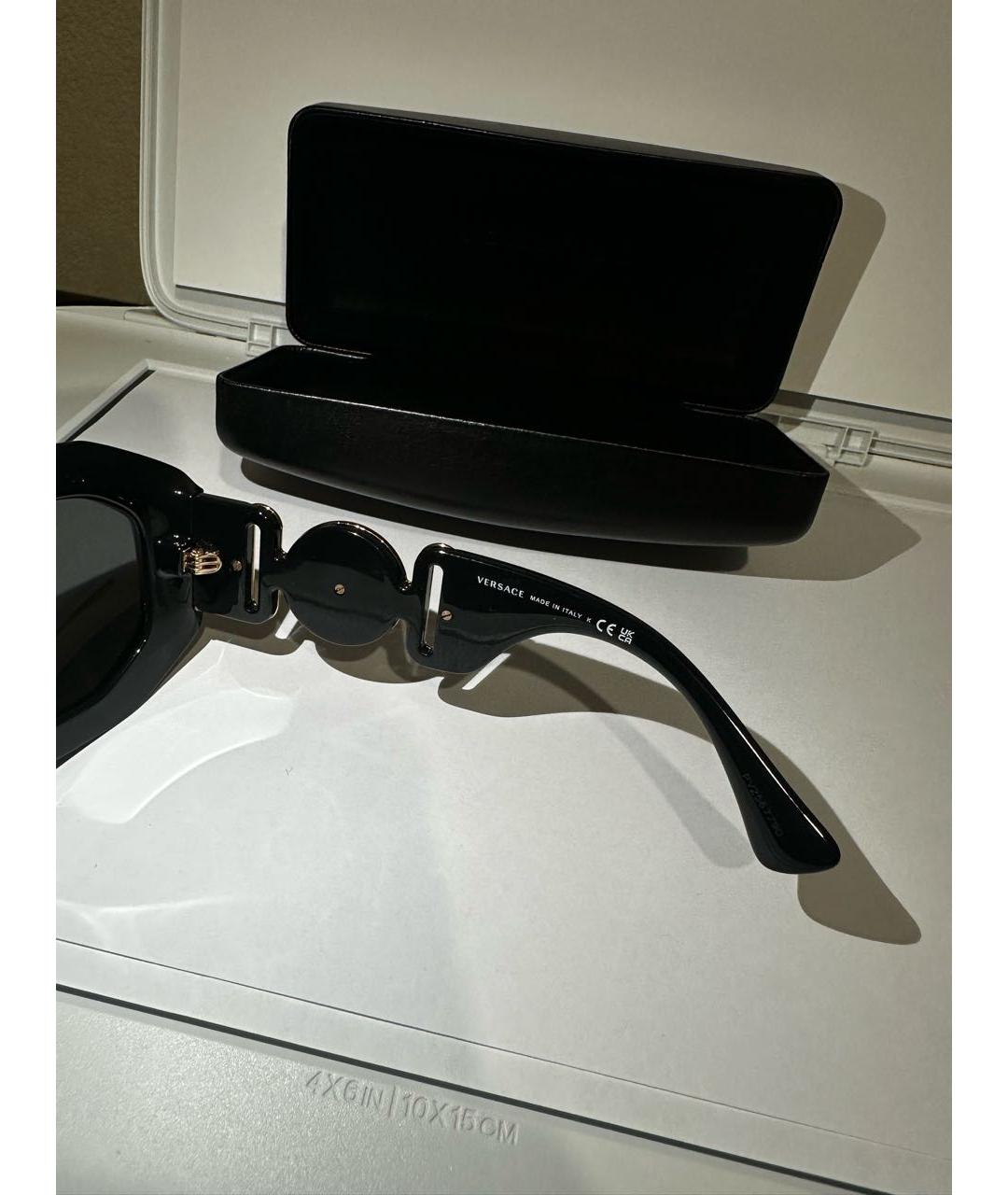VERSACE Черные пластиковые солнцезащитные очки, фото 4