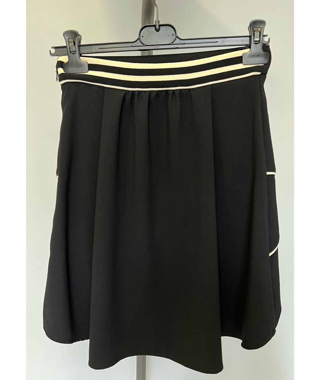 ELISABETTA FRANCHI Черная полиэстеровая юбка мини, фото 2