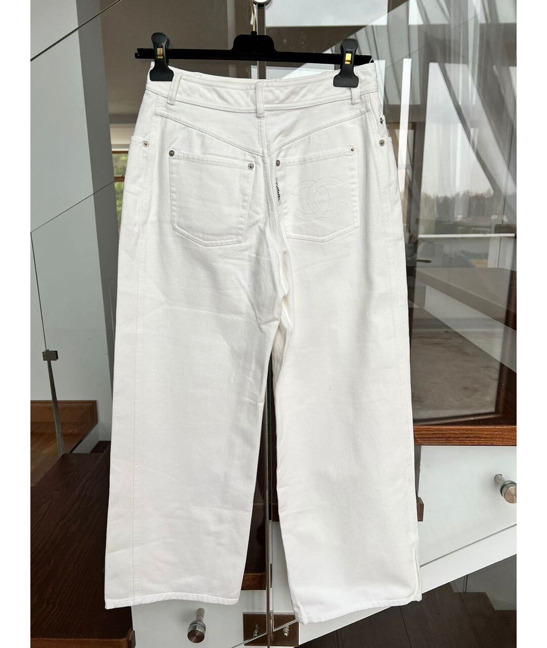 CHANEL Белые хлопковые джинсы клеш, фото 2