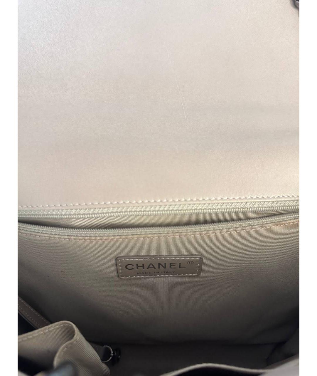 CHANEL Серая кожаная сумка через плечо, фото 2