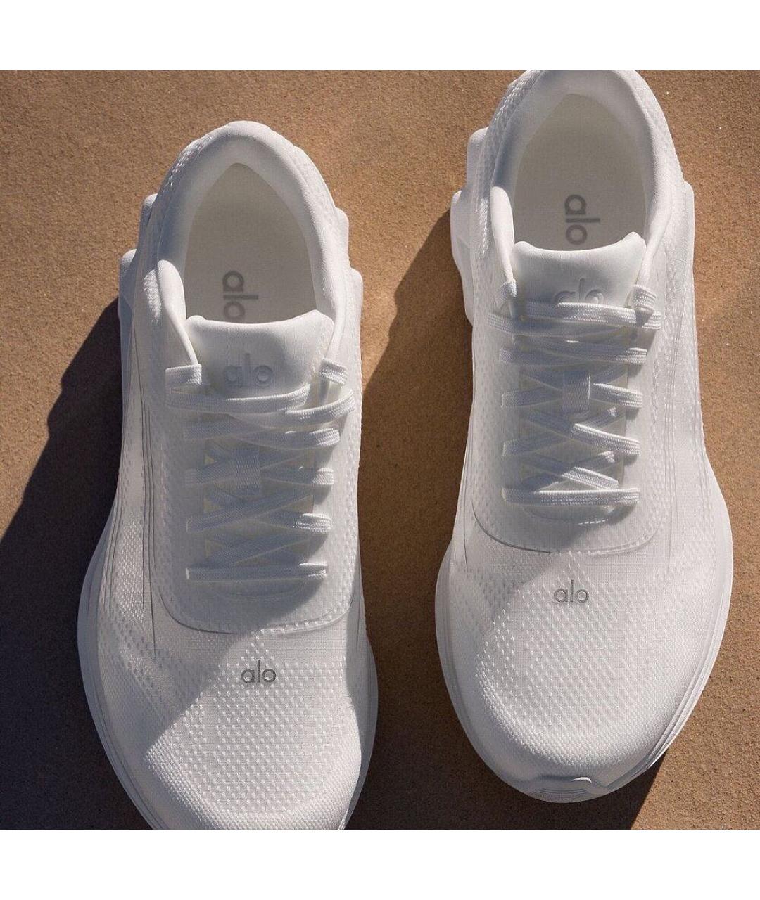 ALO YOGA Белые текстильные кроссовки, фото 3