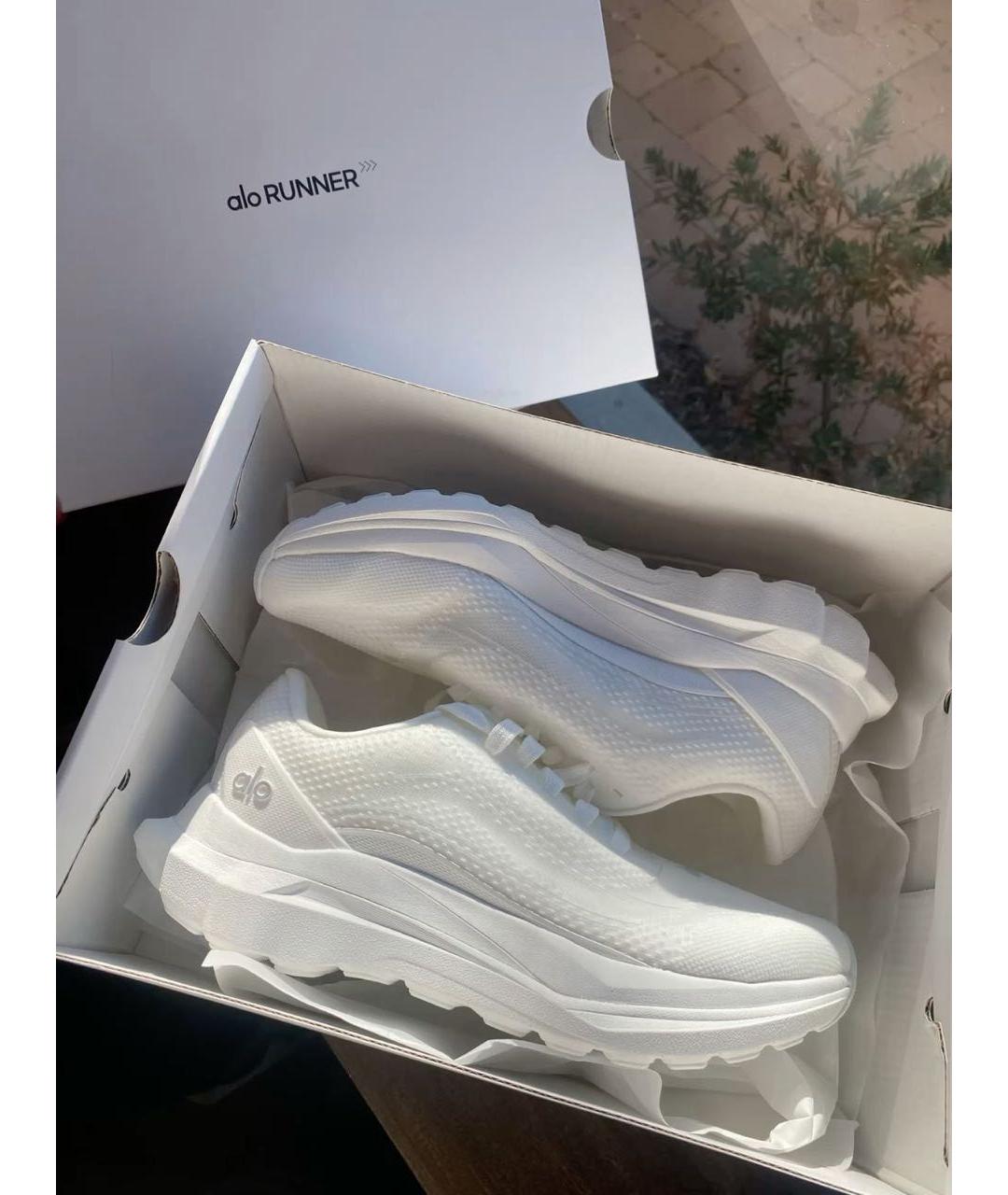 ALO YOGA Белые текстильные кроссовки, фото 6