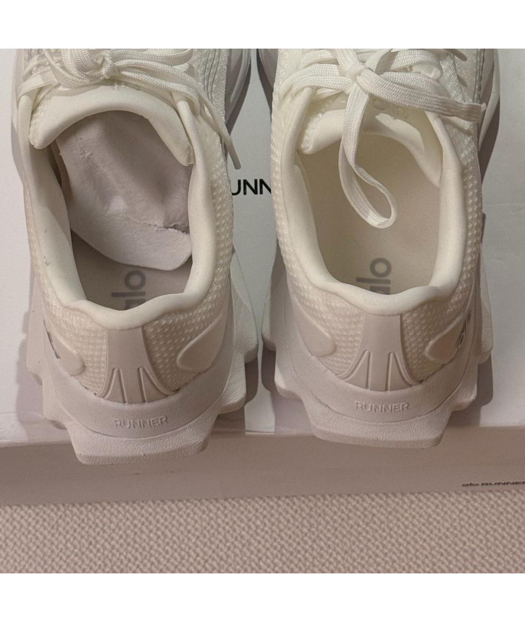 ALO YOGA Белые текстильные кроссовки, фото 5