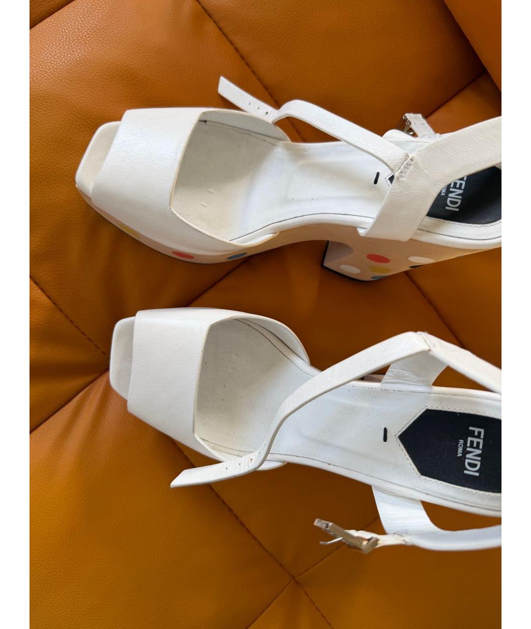 FENDI Белые кожаные босоножки, фото 4