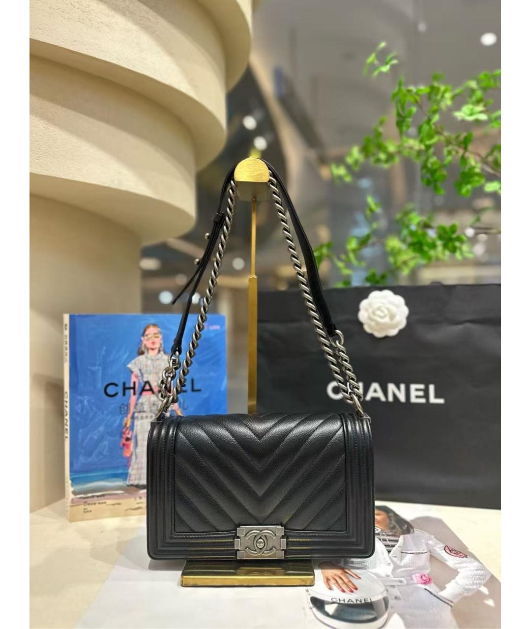 CHANEL Черная кожаная сумка через плечо, фото 2