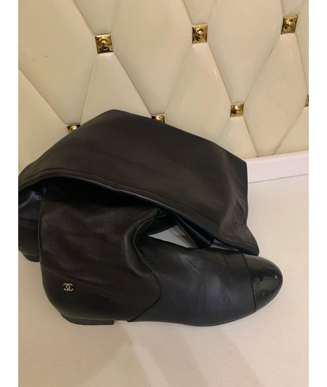 CHANEL Черные кожаные сапоги, фото 2
