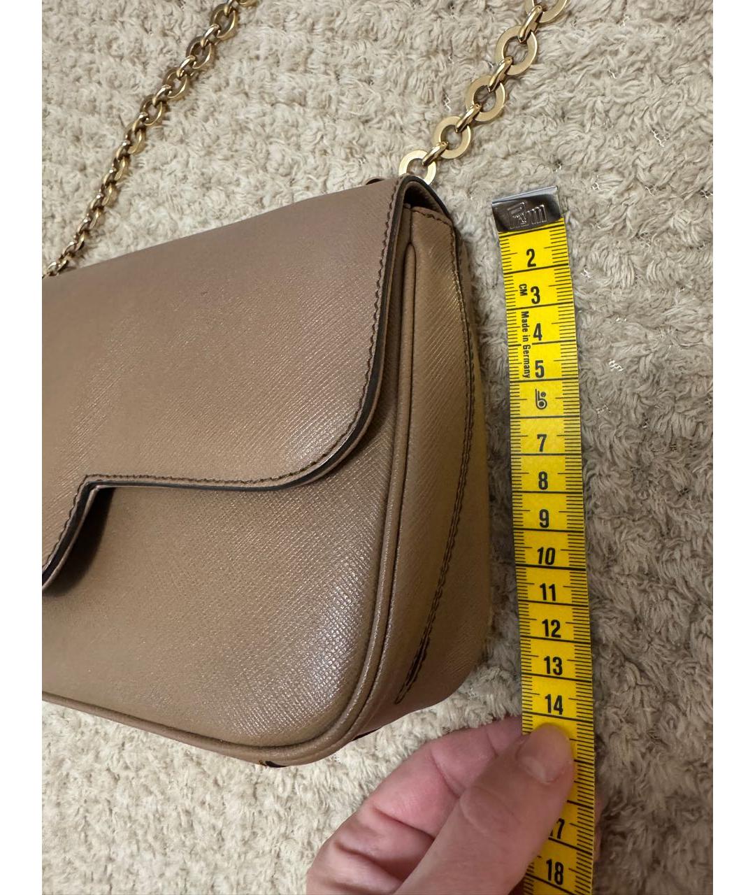 FERRAGAMO Бежевая кожаная сумка через плечо, фото 4