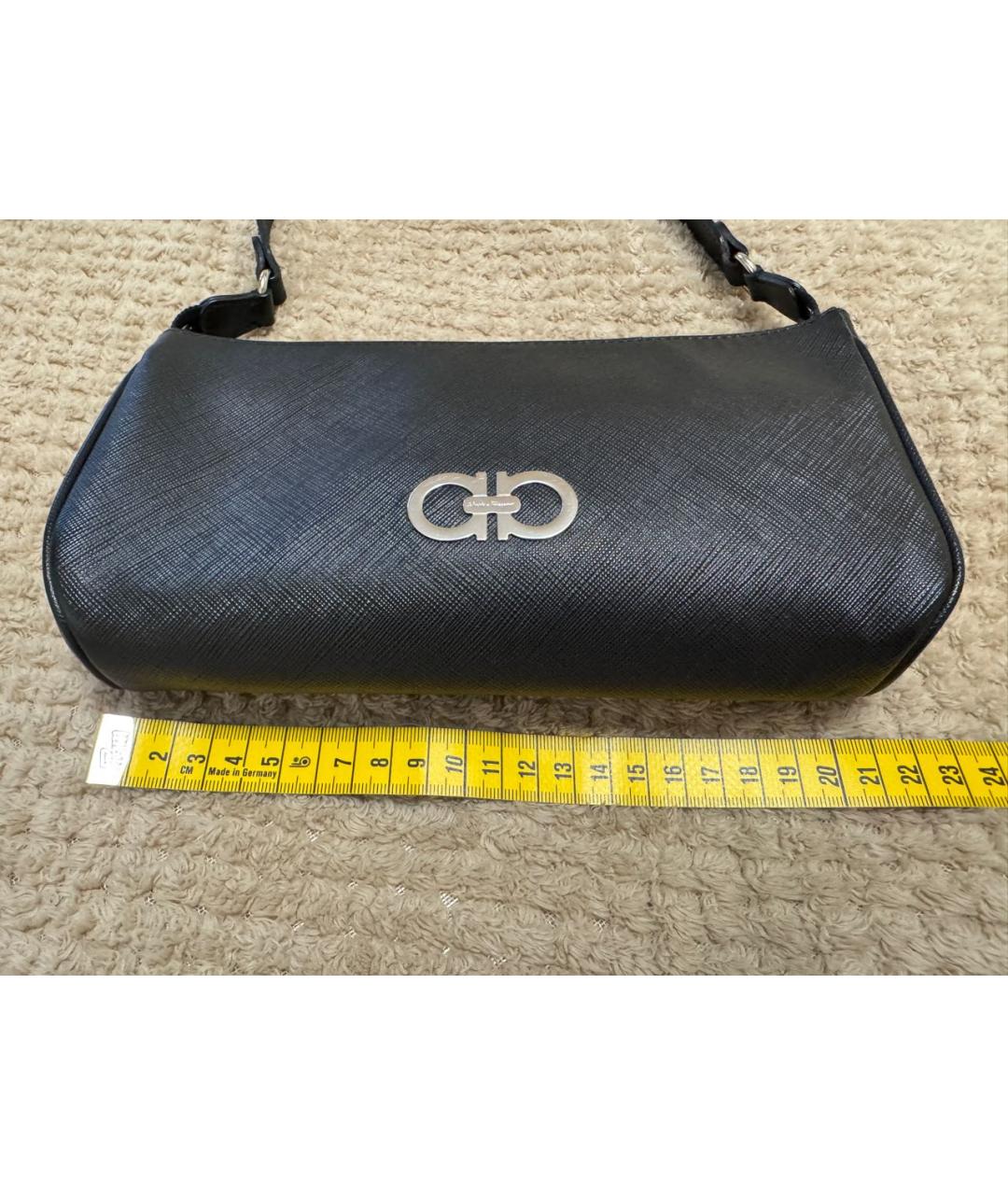 FERRAGAMO Черная кожаная сумка через плечо, фото 2