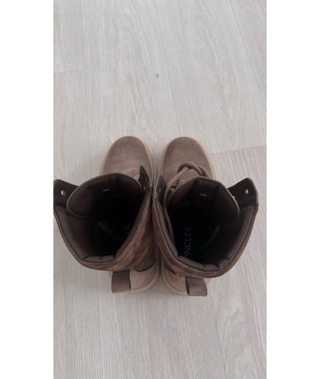 MONCLER Бежевые замшевые ботинки, фото 3