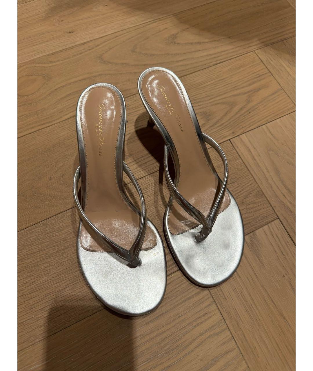 GIANVITO ROSSI Серебряные кожаные мюли, фото 2