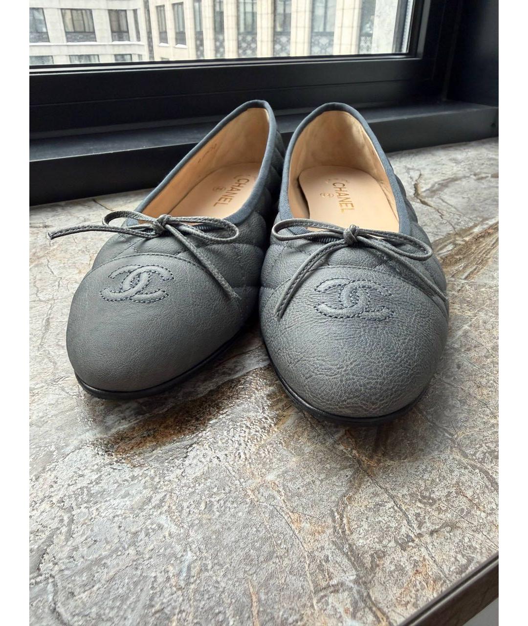CHANEL Коричневые замшевые балетки, фото 2