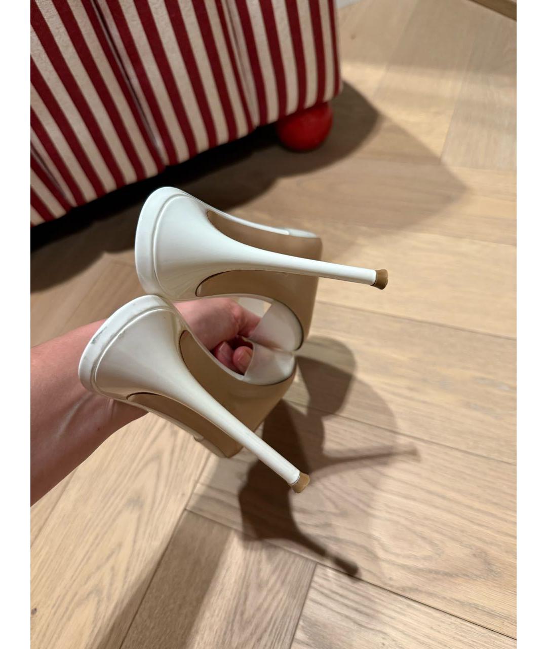 GIANVITO ROSSI Белые кожаные мюли, фото 4