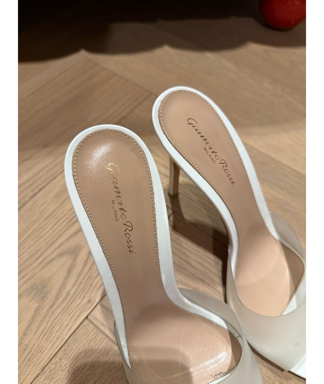 GIANVITO ROSSI Белые кожаные мюли, фото 3